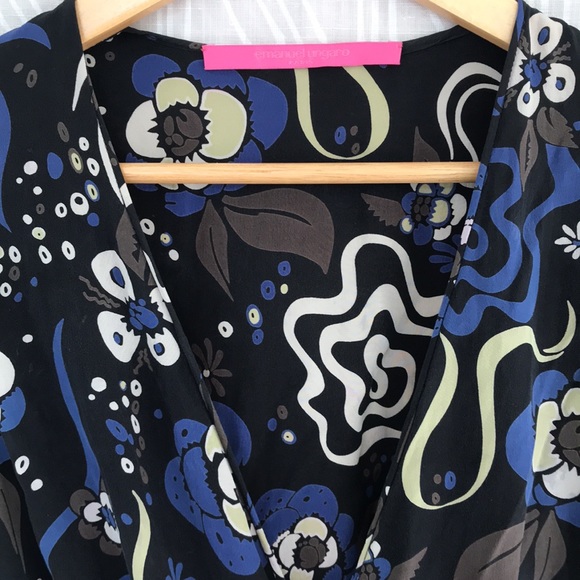 Emanuel Ungaro Silk Wrap - Picture 2 of 6